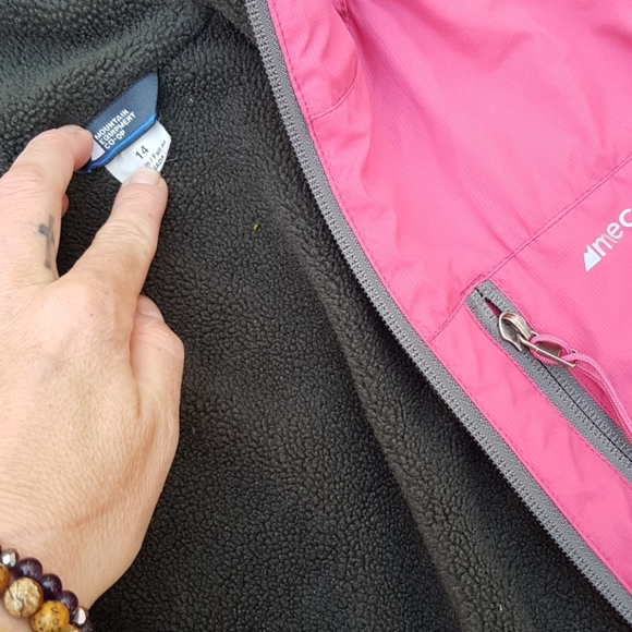 ๐พ3/$50๐พ MEC polar tech jacket (not waterproof) - Picture 2 of 9